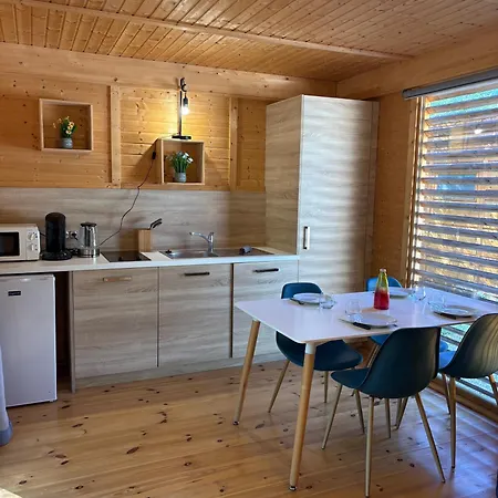 3 De 4 Personnes Independants En Pleine Nature, Climatises Proche Du Puy Dufou *